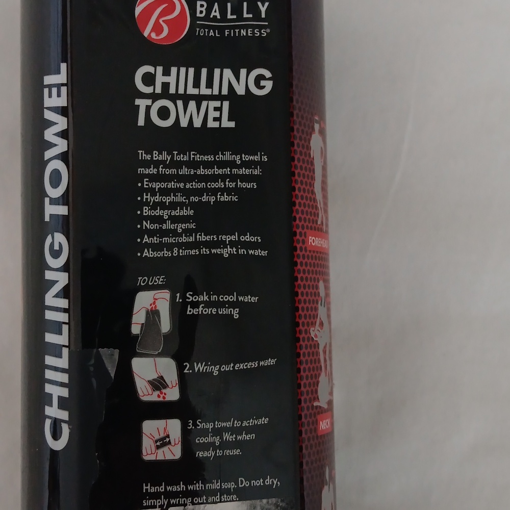 Chilling Towel - By Bally - Picture 3 of 5